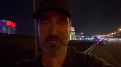 Dazed Vegas roadside selfie