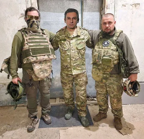 Трое суровых бойцов