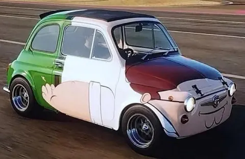 Мультяшный Fiat 500 с рукой