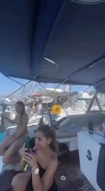Неудачный прыжок с яхты