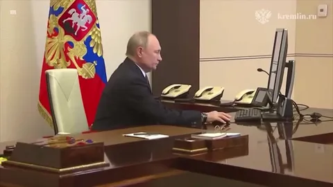 Путин заказывает Яндекс Go
