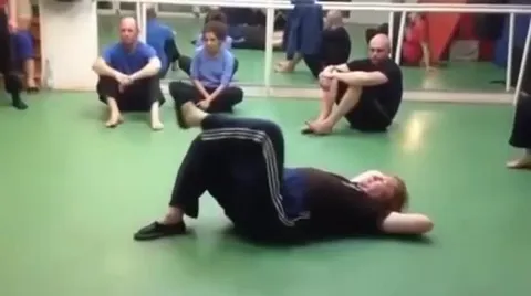 Начальник цеха пришёл на тренировку