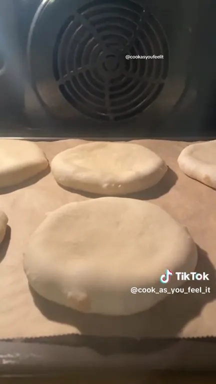 Булка под Careless Whisper
