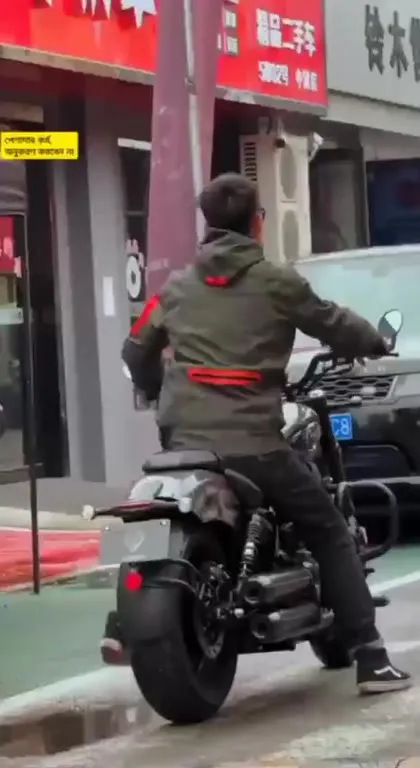 走路变身骑摩托