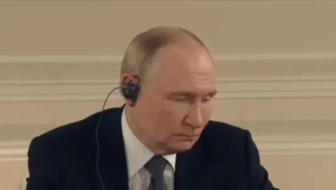 Путин слушает ночные разговоры