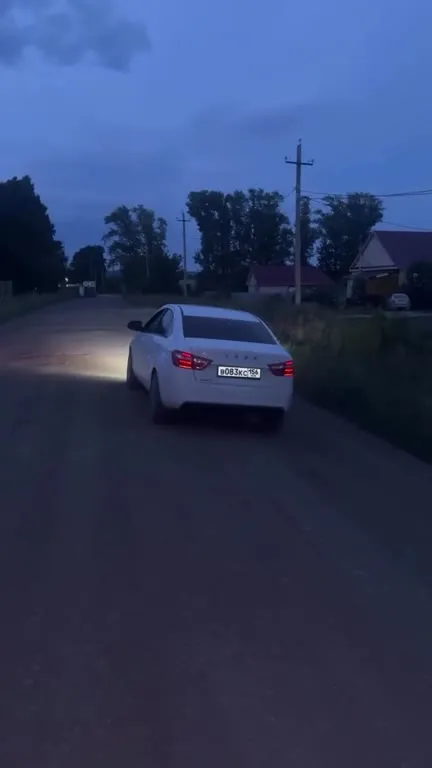 Научил жену водить