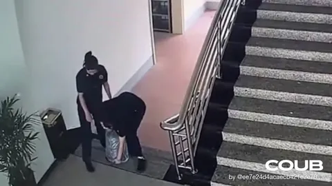 Когда помог донести пакет