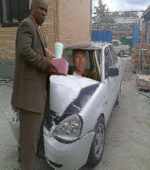 Странная доставка к машине