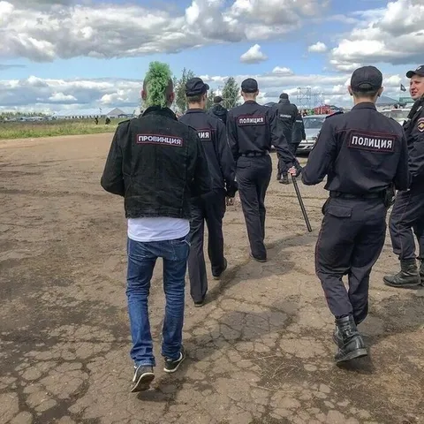 Провинция среди полиции