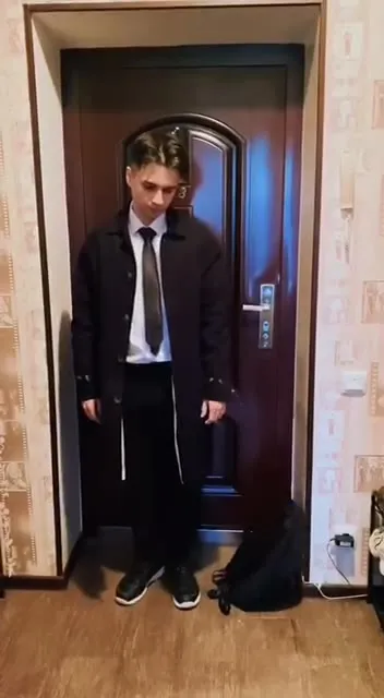 Вышел за напитком и расцвёл