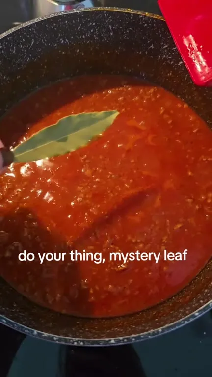 Mystery Leaf in the Sauce