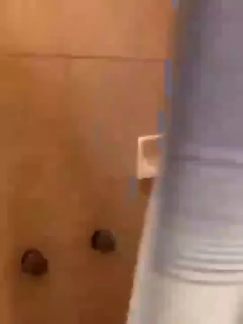 Свеча под душем