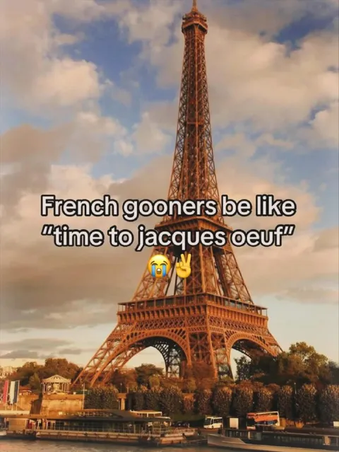 French Gooners at the Eiffel Tower