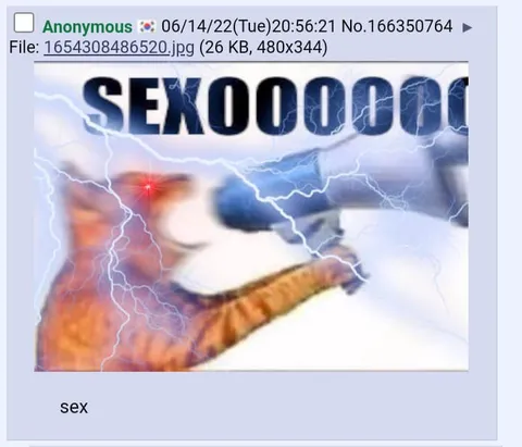 SEXOOOOOO lightning reaction