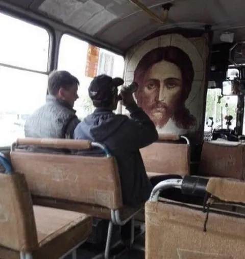 Фотографирование Иисуса в автобусе