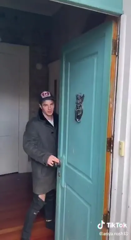 Мой друг живет в церкви