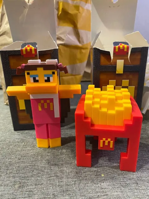 Игрушечный Макдоналдс из кубиков