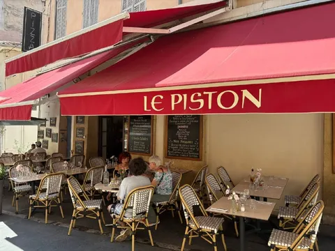 Le Piston à la terrasse