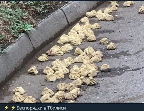 Беспорядки в Тбилиси из хинкали