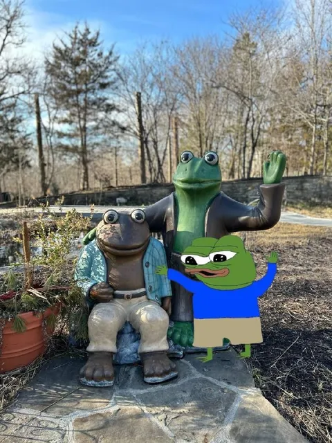 Пепе среди лягушек