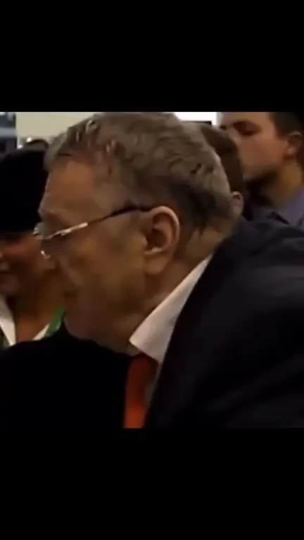 Легенда нахуй смеётся