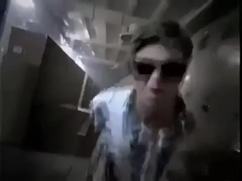 Агрессивный проход в камеру