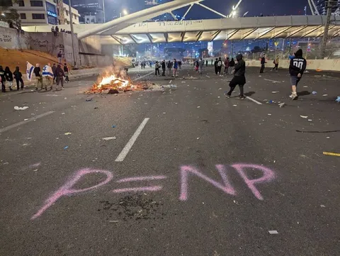 P=NP на фоне беспорядков