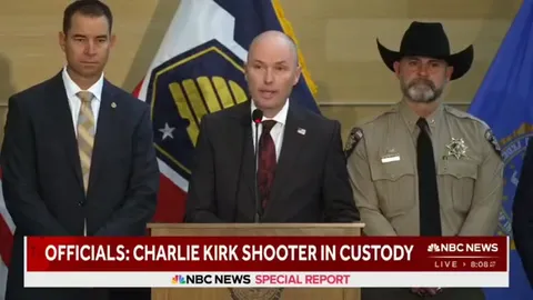 News Conference Paper Shuffle