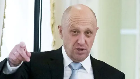 Пригожин грозно указывает