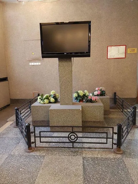Телевизор похоронили в администрации