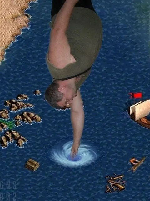 Мужчина достаёт что-то из воды