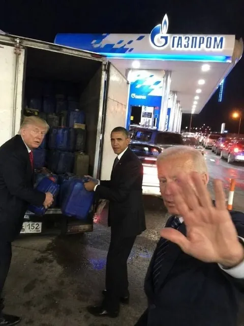 Трамп и Обама грузят канистры