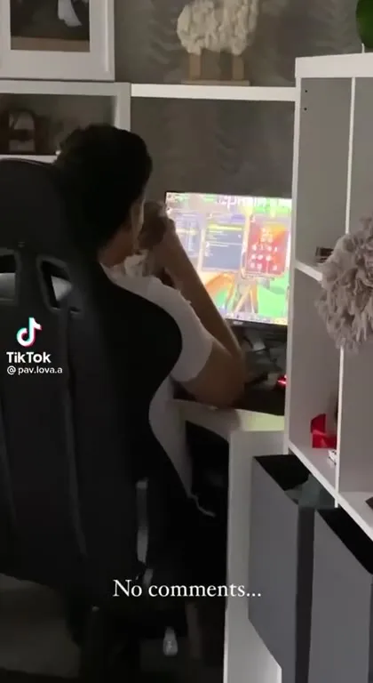 No Comments Gamer Cat