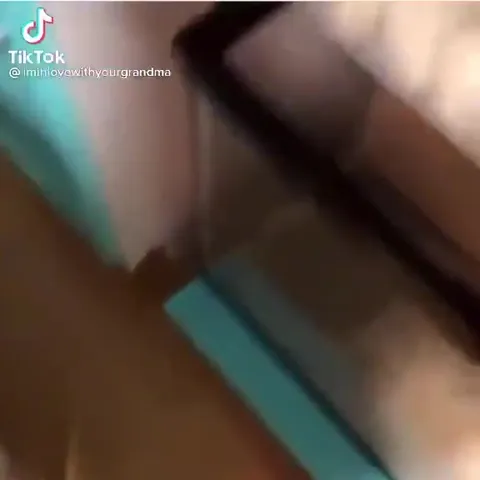 Рыба в грязном туалете