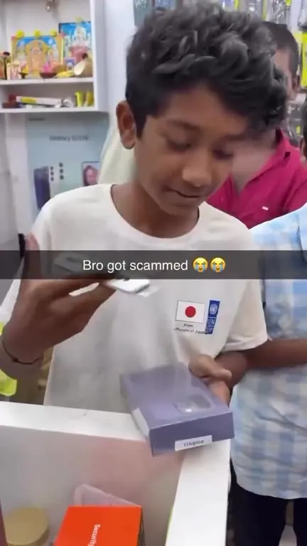 Bro Got Scammed With a Fake Phone