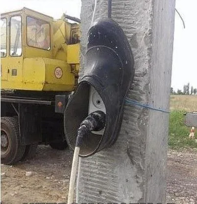 Колесо обняло столб
