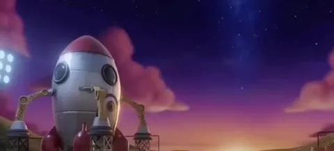 Кот-космонавт играет в космосе