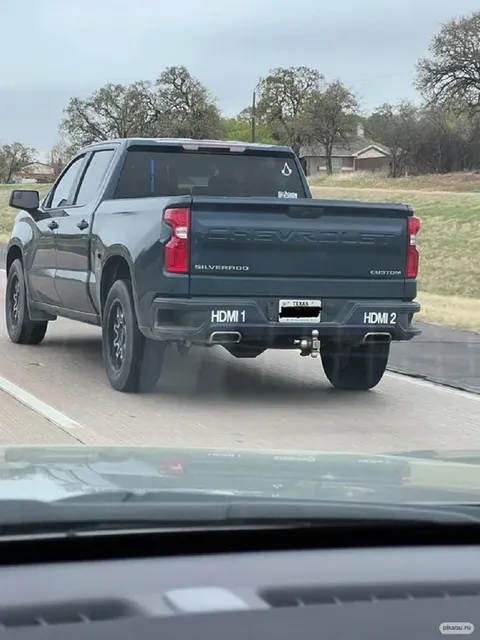 Pickup Truck With HDMI Ports
