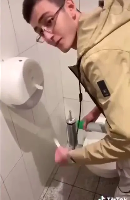 Туалетный ёршик в Gucci