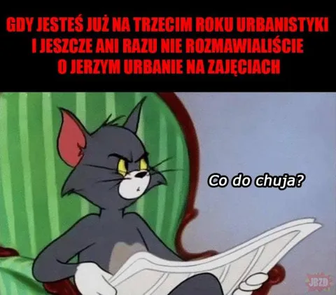 Co do chuja? Tom czyta gazetę