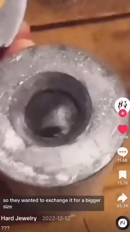 Jewelry Exchange Turns Into War