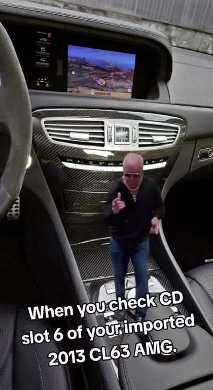 Checking the Sixth CD Slot