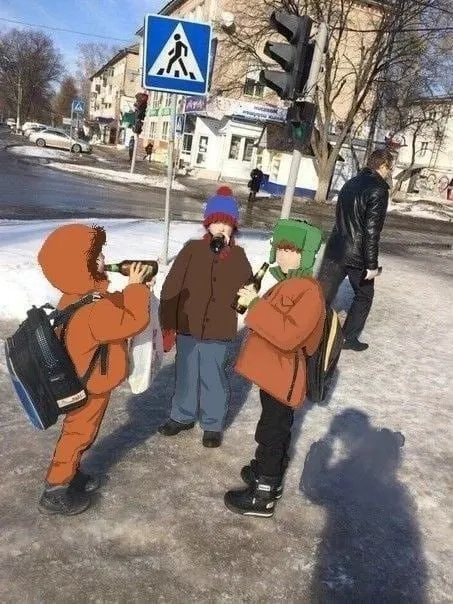 Дети переходят дорогу с музыкой
