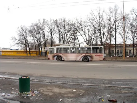 Автобус с кофейным дизайном