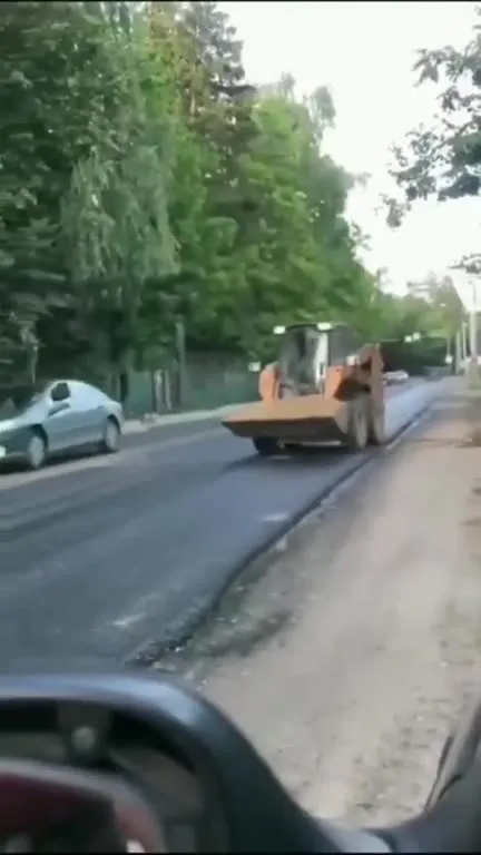 Погрузчик на задних колёсах
