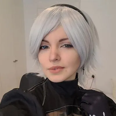 Косплей 2B из Nier Automata