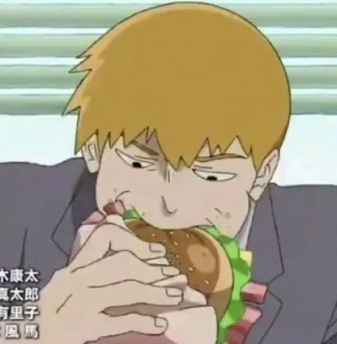無心でハンバーガーを食べる男