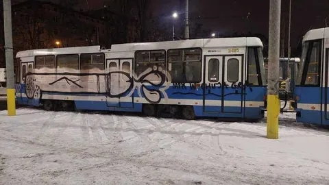 Разрисованный автобус MPK